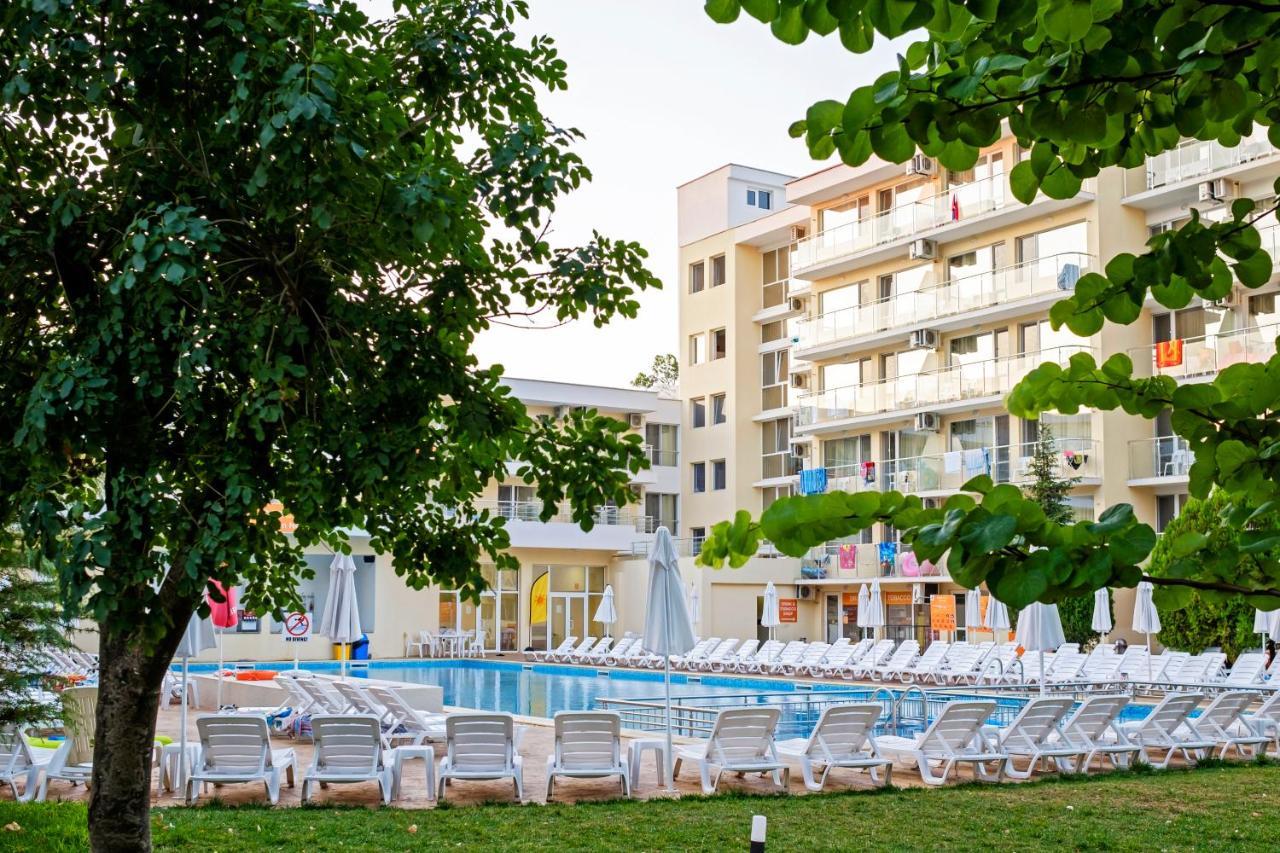 Hotel Garden Nevis Slântsjev Brjag Eksteriør bilde