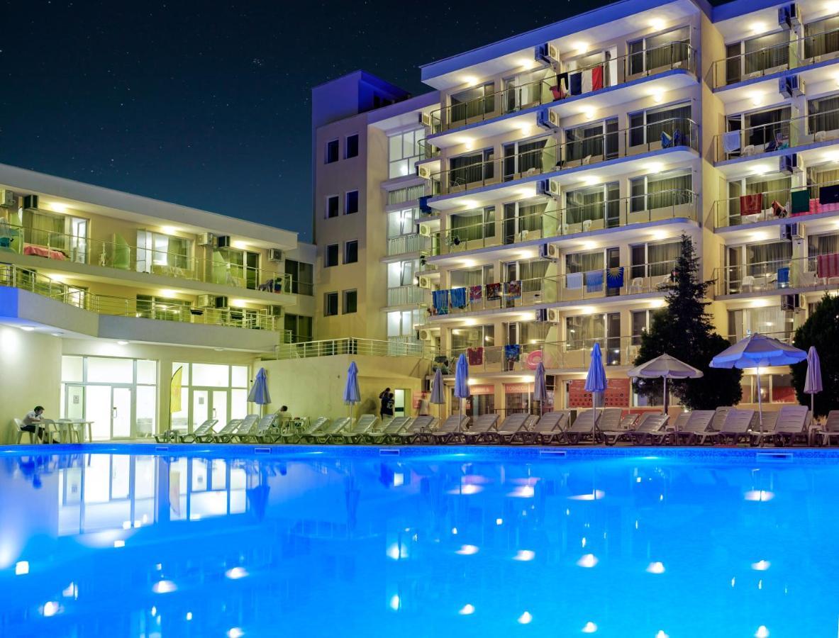 Hotel Garden Nevis Slântsjev Brjag Eksteriør bilde